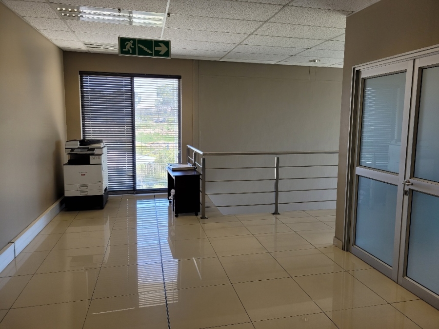 To Let commercial Property for Rent in Montague Gardens Western Cape